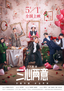 这十年来，电影人坚持以人民为中心的创作导向，通过接地气的故事、多类型融合的创作手法，用光影再现民族记忆，奏响时代强音。
